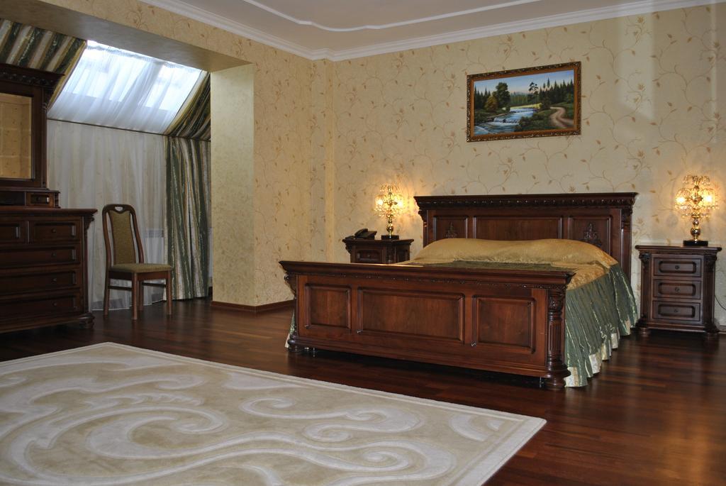 Olymp Hotel Uzhhorod Εξωτερικό φωτογραφία