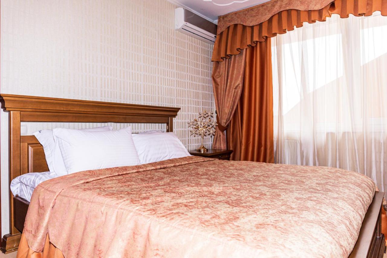 Olymp Hotel Uzhhorod Εξωτερικό φωτογραφία