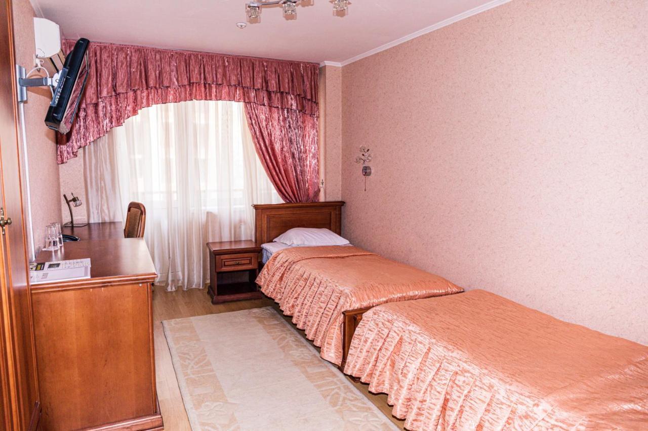 Olymp Hotel Uzhhorod Εξωτερικό φωτογραφία